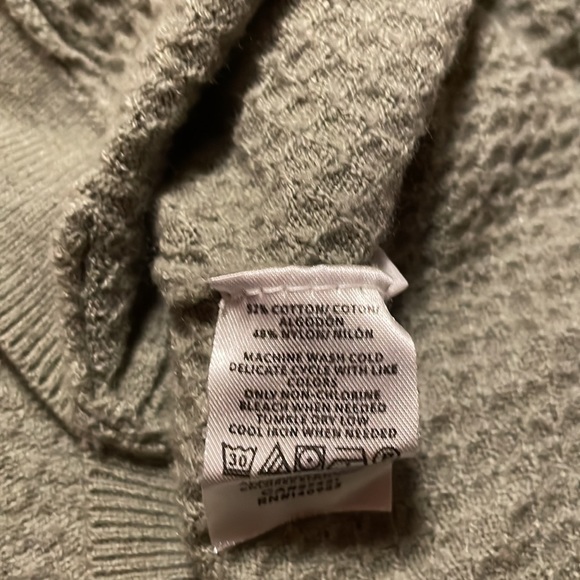 LOFT Sweater 💚 - Picture 11 of 13